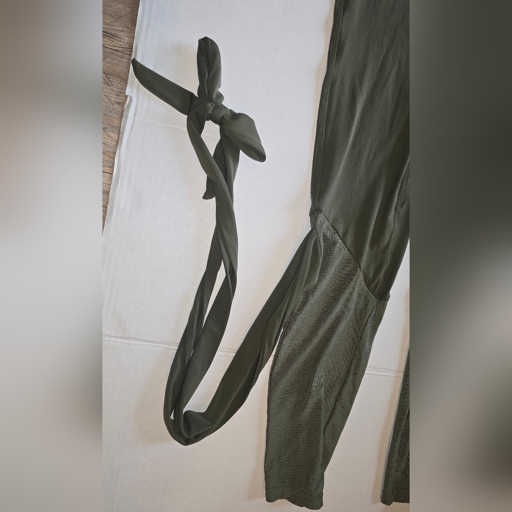 Halara SoftlyZero wrap-tie high-rise leggings in Grass Grey Green - Picture 5 of 7